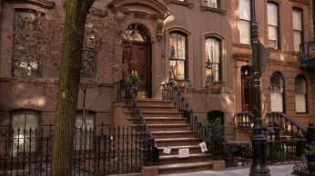 No Cupcakes, No Cosmos: 'Sex and the City' Brownstone in NYC will Get a Gate to Deter Tourists