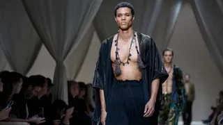 Armani's Global Aesthetic Shines in Bohemian Emporio Armani Show, Though Designer Misses Milan Bow