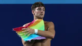 Tom Daley Flaunts How Good He Looks Dripping Wet